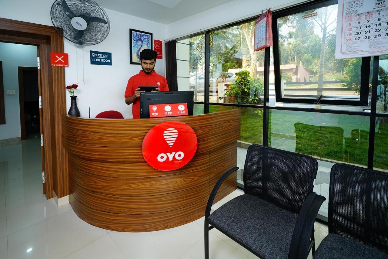 Oyo 6526 Ap Residency City Sultan Bathery Buitenkant foto