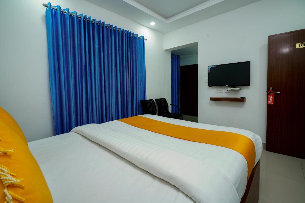 Oyo 6526 Ap Residency City Sultan Bathery Buitenkant foto