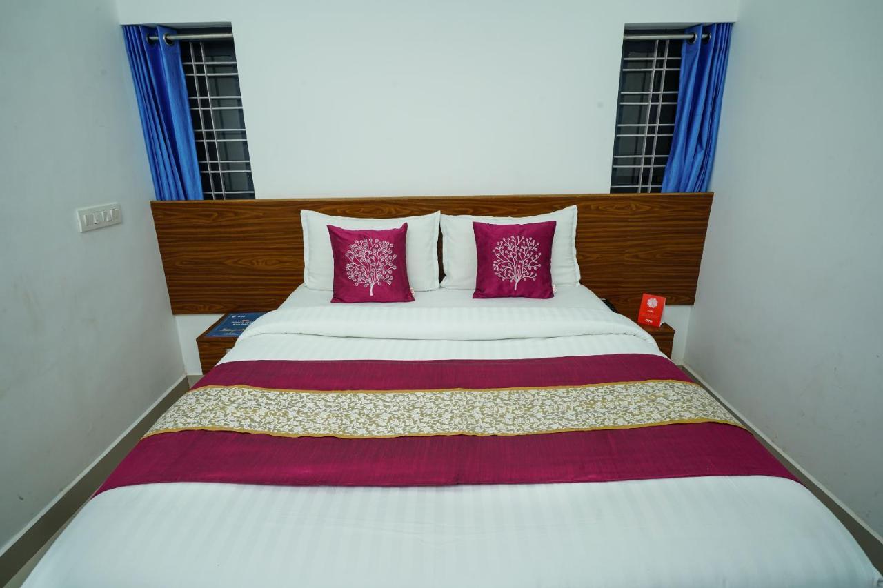 Oyo 6526 Ap Residency City Sultan Bathery Buitenkant foto