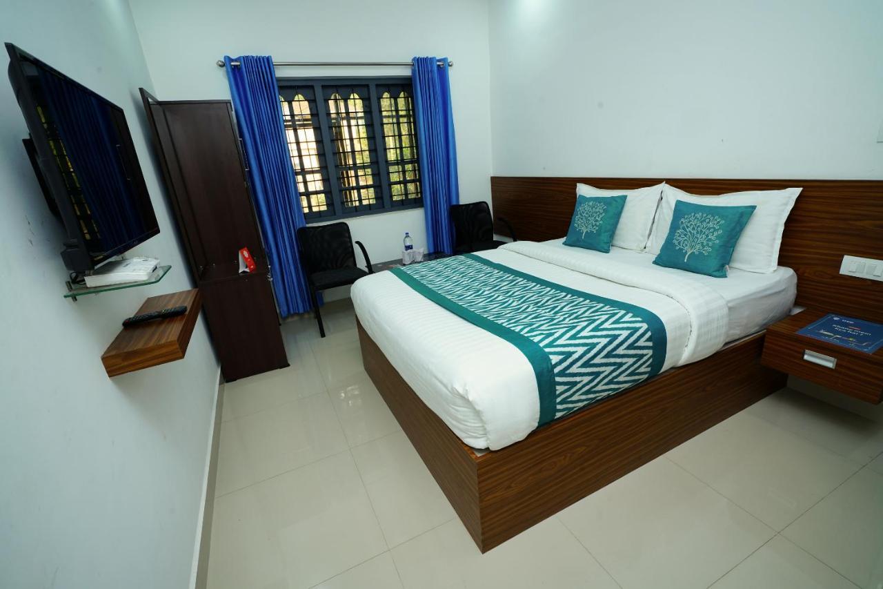 Oyo 6526 Ap Residency City Sultan Bathery Buitenkant foto